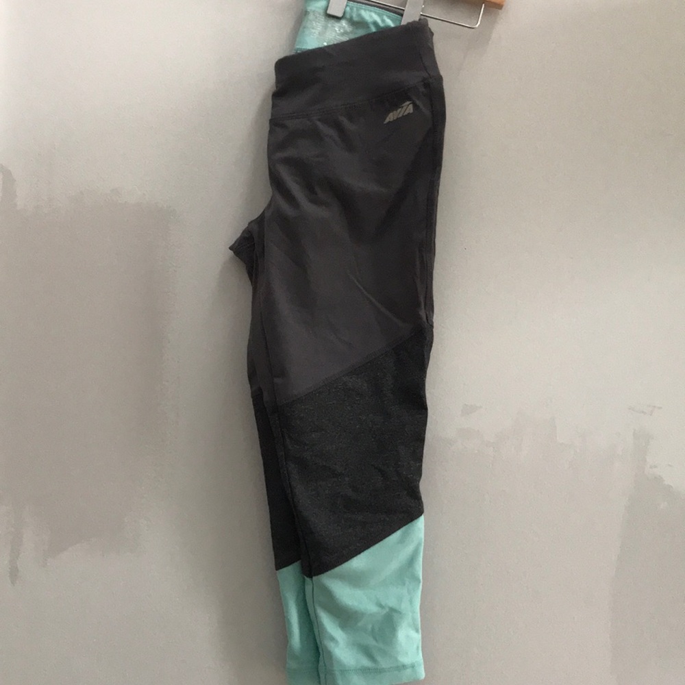 Cropped capris Workout leggings!